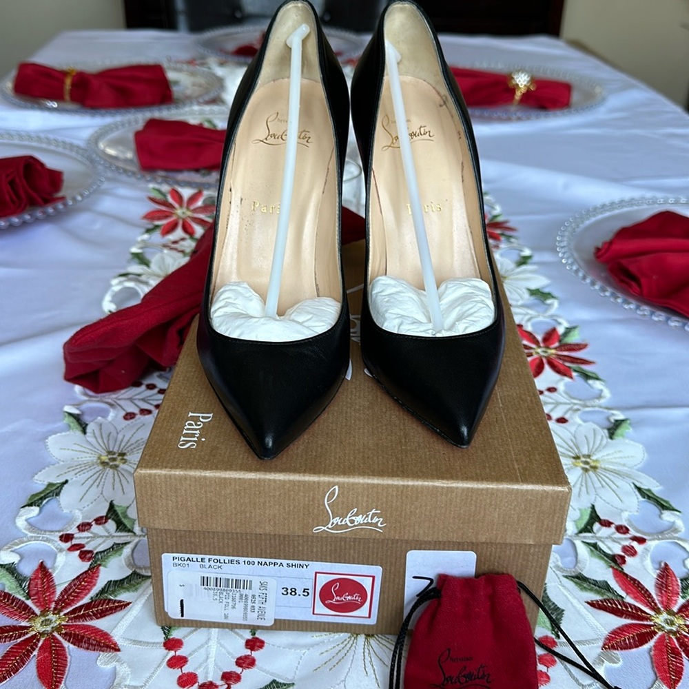 Christian Louboutin Pigalle Follies 100 Nappa shiny in Black size 38.5